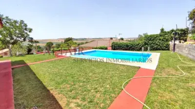 Chalet Unifamiliar 4 Dormitorios Piscina Padel Parcela 1689m2