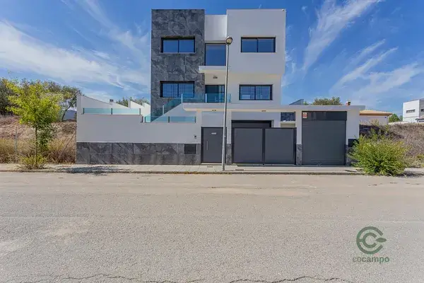 Casa en Atarfe 350m2 4 Dormitorios Piscina Jacuzzi