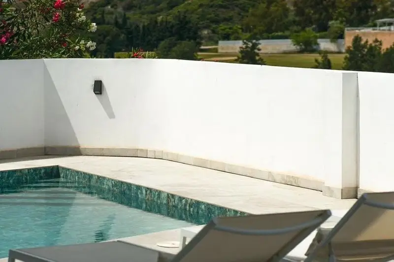 Villa de Lujo en Benahavís: 5 Dormitorios, Piscina Privada y Vistas Panorámicas