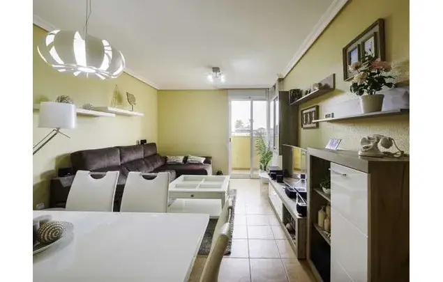 Rent a room of 80 m² in Murcia