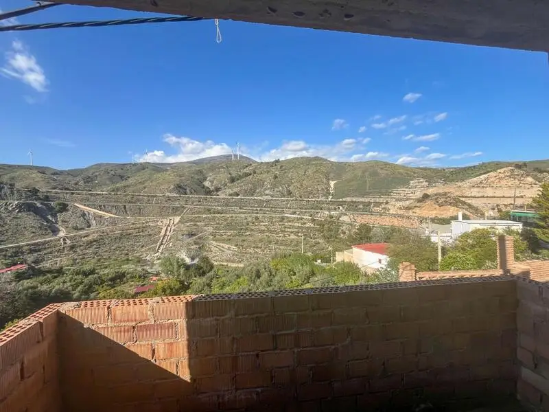 Casa Cueva en Construccion con Vistas Preciosas en Piñar Granada