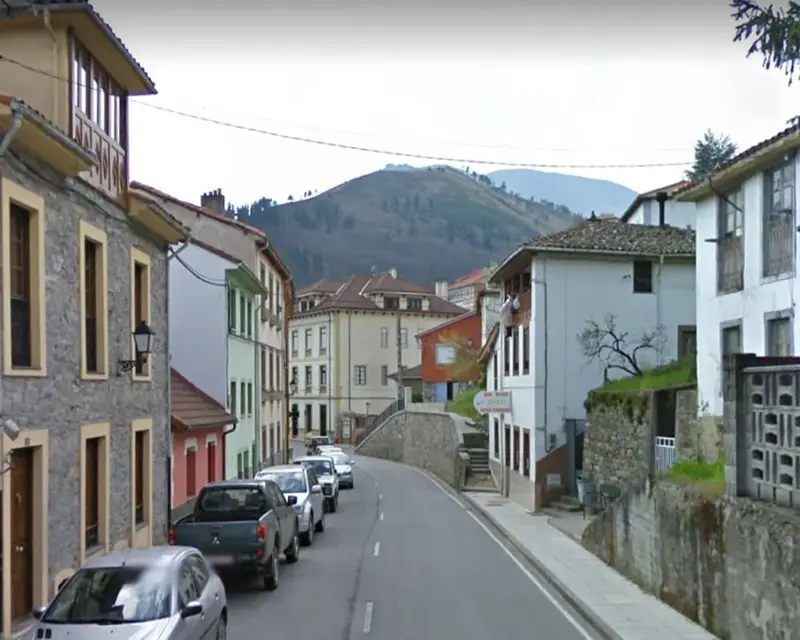 Garaje 280m2 Allande Asturias