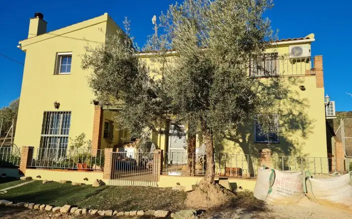 Cortijo con Piscina en Venta cerca de Archidona