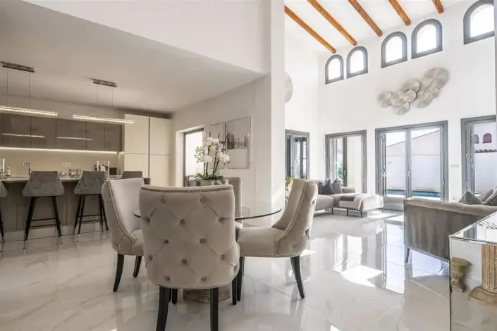 Villa de Lujo en Venta El Valle Golf Resort 3 Dormitorios Piscina Privada