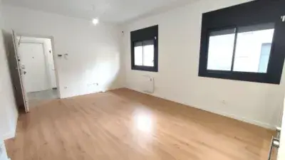 Piso en Alquiler Carrer d'Aragó 40m² 1 Dorm 1 Baño Estrenar