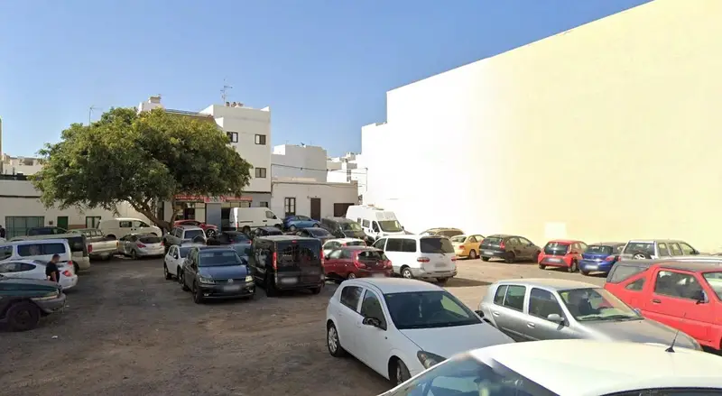 Venta Terreno Arrecife 598m2  Edificio Viviendas Locales Comerciales