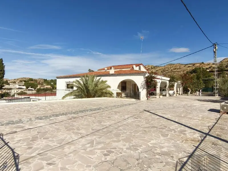 Chalet 7 Dormitorios Montesol Alicante Piscina Locales