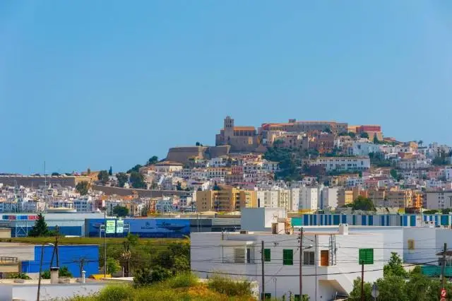 Casa Villa 4 Dormitorios Alquiler Ibiza