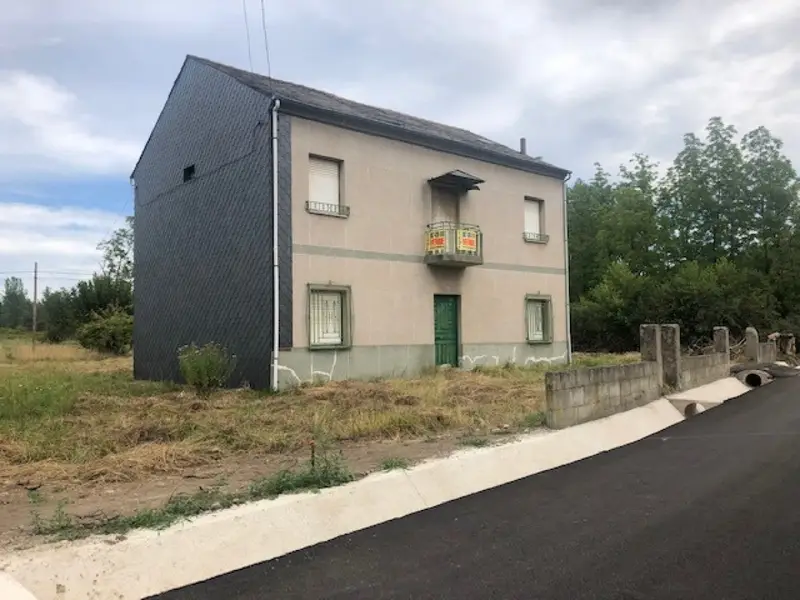 Venta Casa Villadepalos 4 habitaciones 2 baños terraza