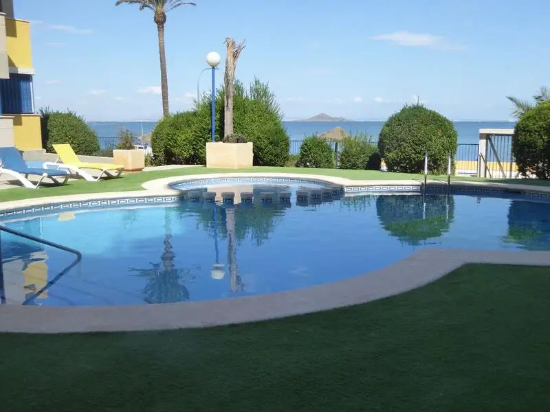 Atico en Mar Menor con Vistas Impresionantes