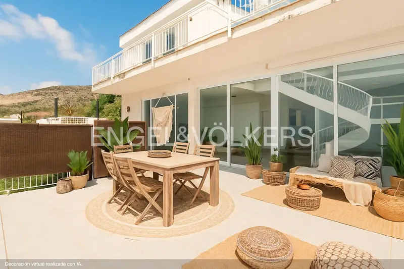 Chalet en venta en Castelldefels, Barcelona