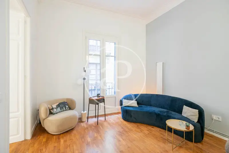 Apartamento Reformado en El Born con Vistas a la Basílica