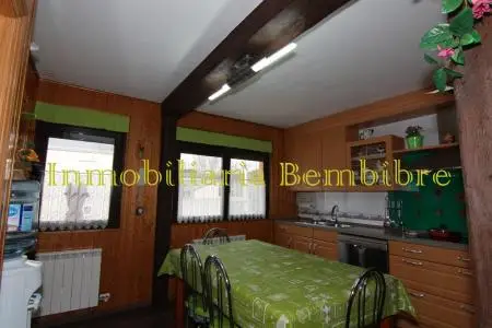 Chalet Adosado en Venta en Bembibre 4 Dormitorios 200m2