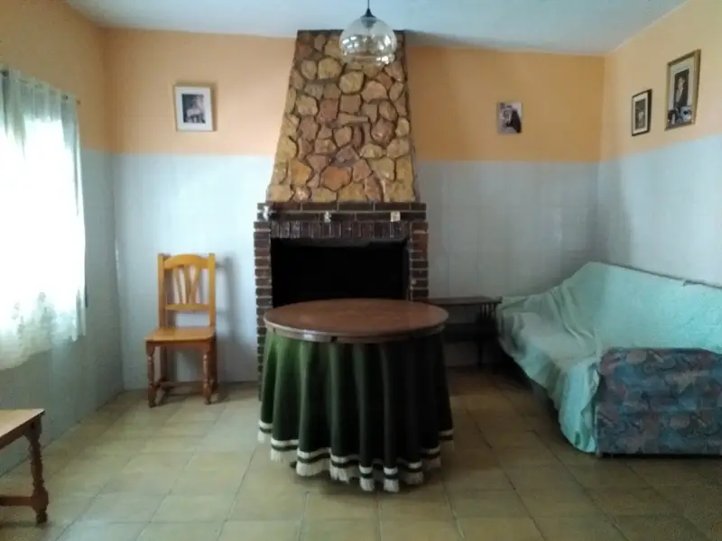 Casa en Bascula La Roda con Trastero y Patio