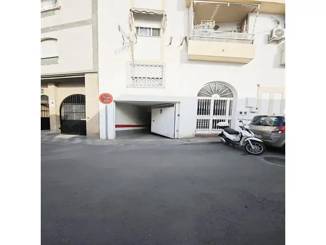 Plaza Garaje Trastero La Zubia