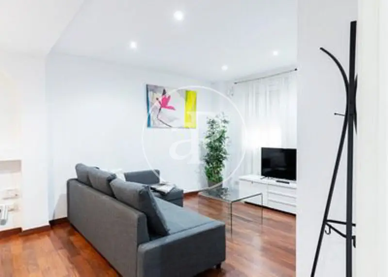 Casa en venta en Sants 116m2 4 habitaciones 2 baños