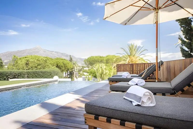 Villa de Lujo 4 Dormitorios Nueva Andalucía Marbella