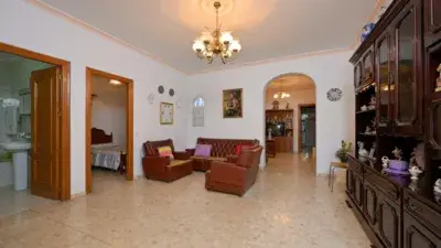 Casa en Venta en Centro - Una Planta, 2 Dormitorios, Terraza 80m2