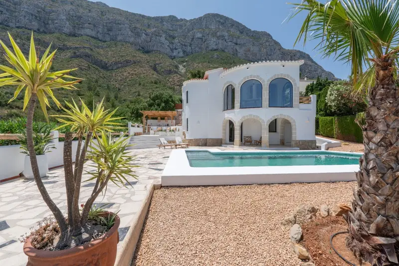Chalet en venta en Denia con vistas al Montgó