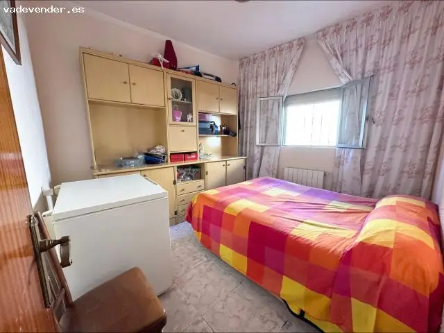 Casa en La Canonja con Patio y Azotea