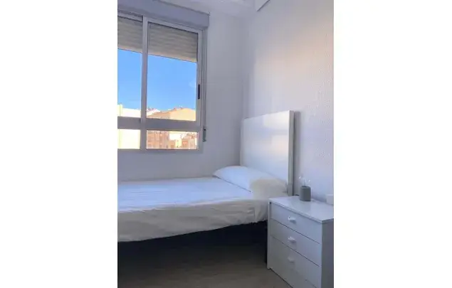 Habitaci".n 97m2 Castell". de la Plana Alquiler Largo Plazo