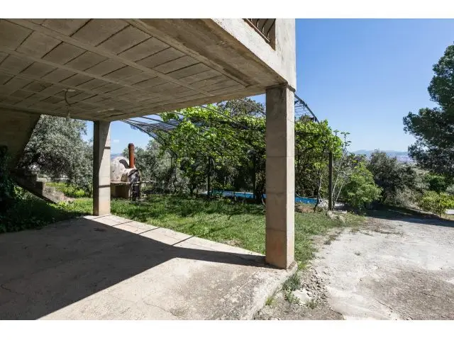 Chalet en Las Gabias 246m2 con Piscina y Olivos