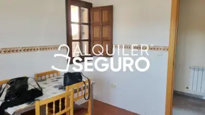 Chalet en Alquiler Las Navas del Marques 145m2 3 Habitaciones Jardin