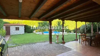 Chalet Independiente en Baltezana con Piscina y Jardin