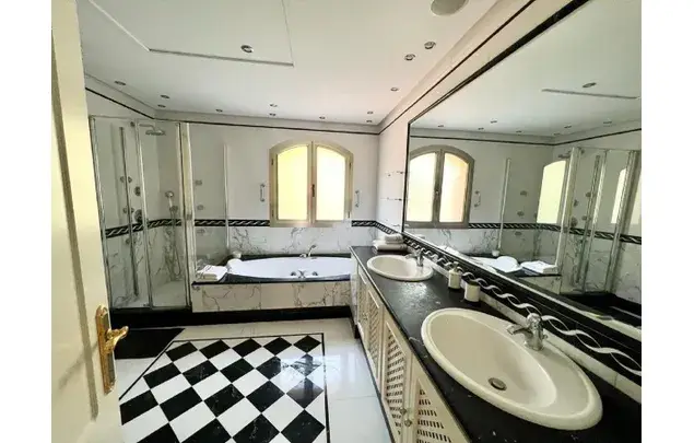 Apartamento 3 Dormitorios Puerto Banus Primera Linea Playa