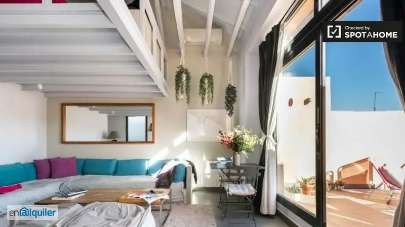 Atico 1 Dormitorio Malasaña Terraza Amplio Parejas