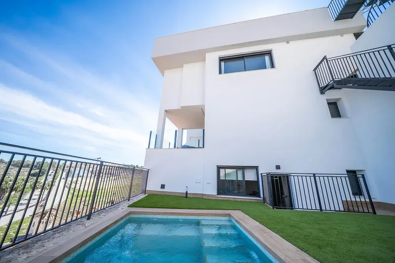 Villa de Lujo en La Finca Golf Resort Algorfa con Piscina Privada
