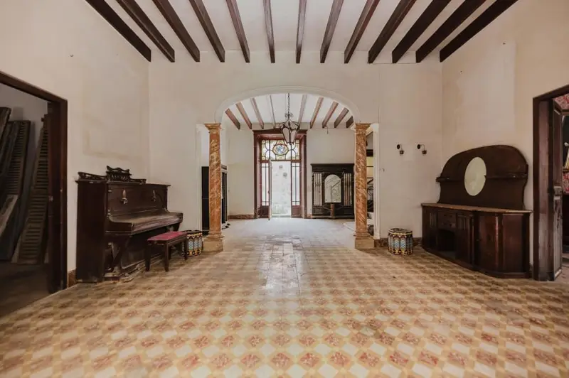 Mansión histórica en venta en Manacor  Amplio espacio para hotel boutique u otros negocios