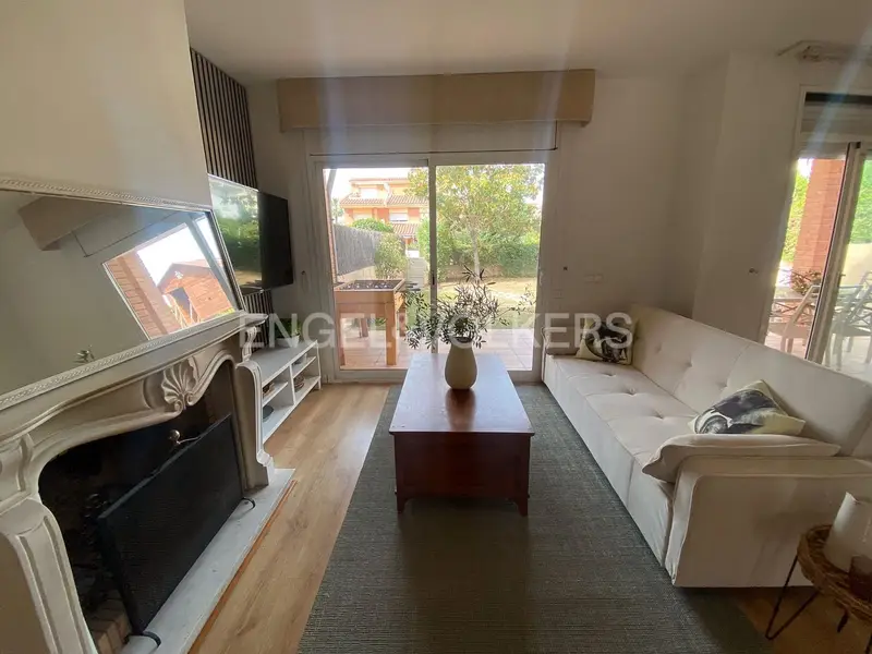 Casa Pareada 5 Dormitorios Sitges