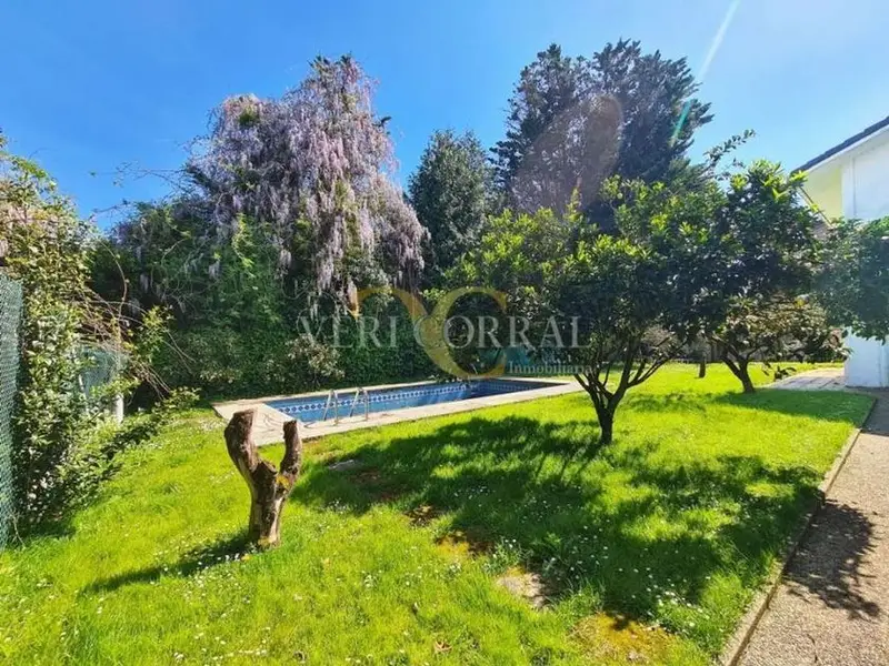 Chalet en Somio Gijon con Piscina 7 Dormitorios 600m2