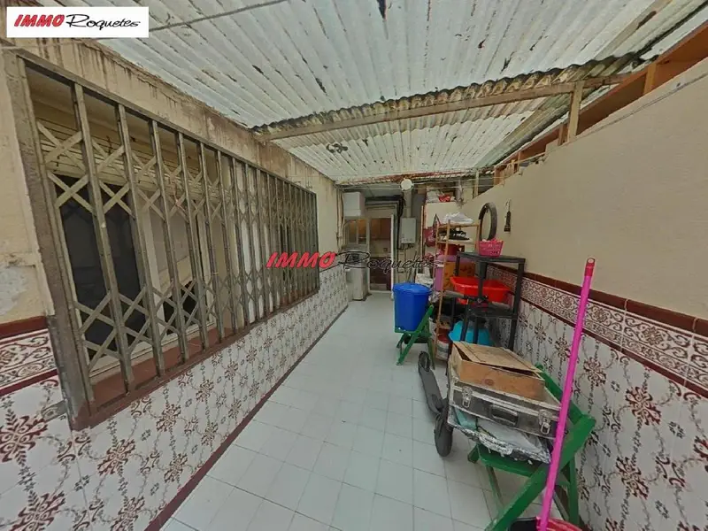 Venta Local Comercial con Trastero en Les Roquetes