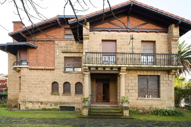 Chalet en venta en Neguri Getxo a reformar