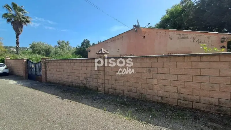 Chalet en Venta Cuevas Bajas con Piscina y Vistas a la Sierra