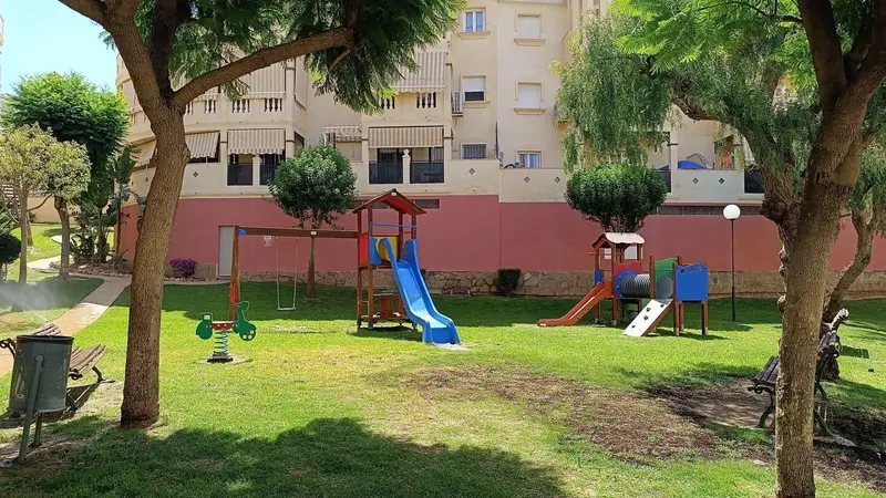Apartamento en Fuengirola 2 dormitorios 2 baños terraza y garaje