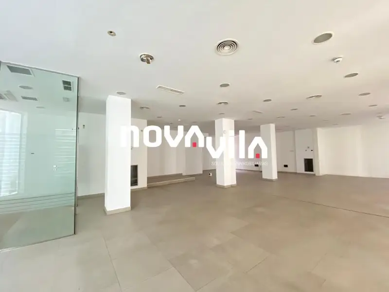 Venta Local Comercial con Terraza en Barri Antic Viladecans