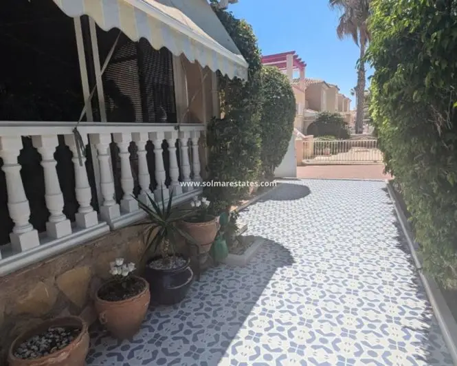 Bungalow en Playa Flamenca 2 Dormitorios Solarium y Sótano