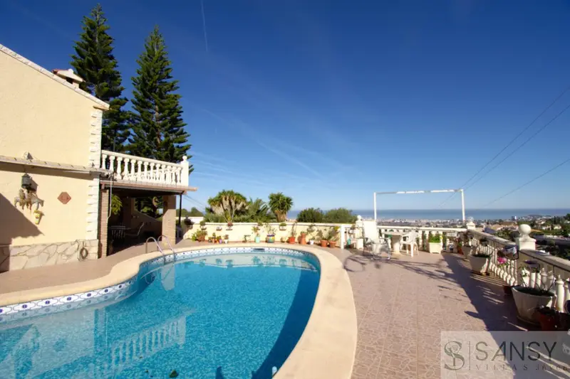 Villa en El Montgo Denia con Piscina y Vistas Panoramicas