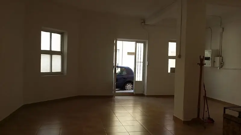 Venta Local Comercial Elda 4 Ventanas 1 Aseo