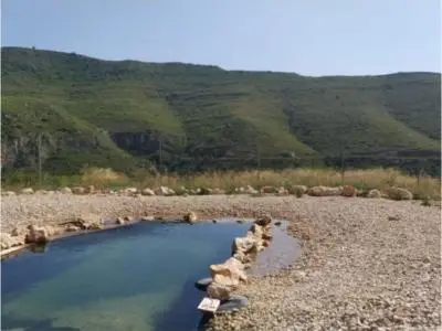 Chalet con 2 Piscinas Naturales en Macastre Cerca de Valencia
