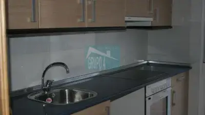 Chalet Adosado en Epila con 2 Terrazas y Garaje