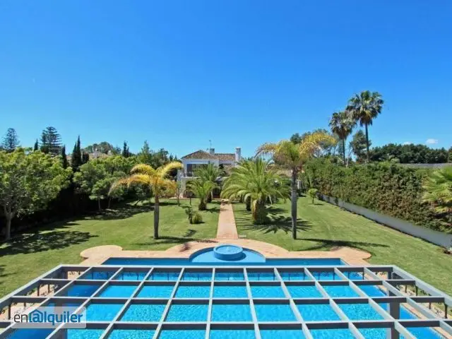 Alquiler Casa Amueblada San Pedro Alcántara: Villa Familiar en Guadalmina Baja