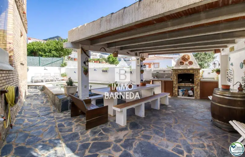 Chalet en venta en Roses Girona ideal para familias