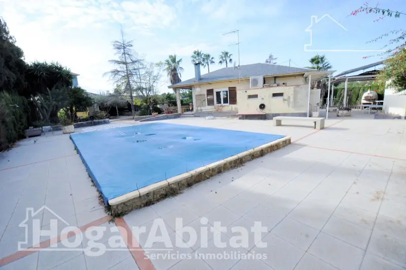 Chalet en Venta Betera con Piscina y Barbacoa
