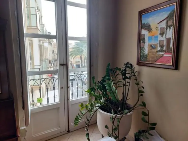 Chalet en venta en el centro de Almería con garaje privado
