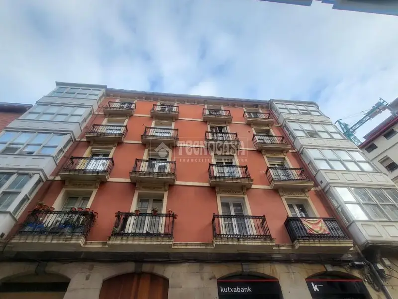 Piso en venta para reformar en San Francisco Bilbao