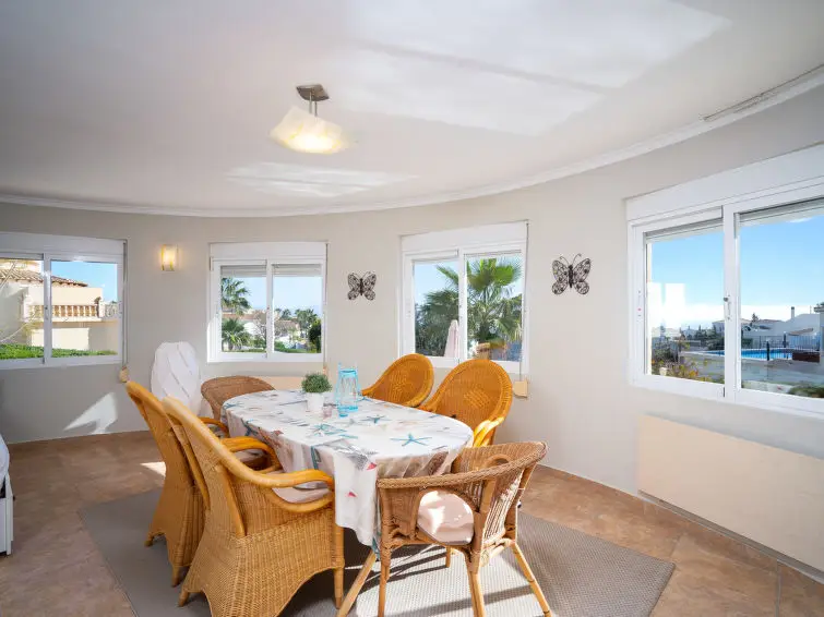 Casa-Villa de 2 Dormitorios alquiler Moraira, España
